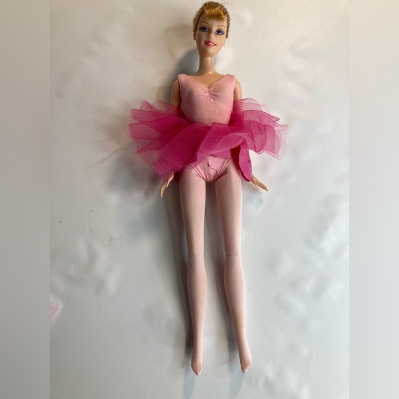 Barbie Other - Barbie Vintage Ballerina Fashion Doll Mattel 1999